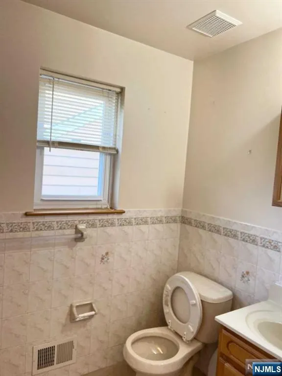 732 Cleveland Avenue (1F+G) Harrison, NJ 07029