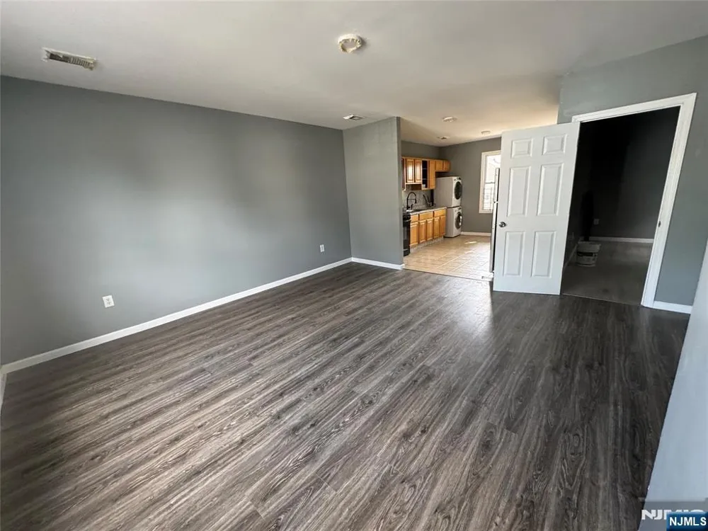 132 Main Street 2 Paterson, NJ 07522