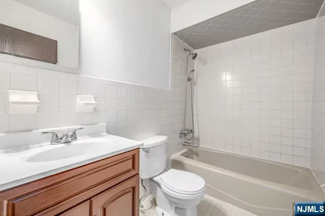 103 Bellgrove 2B Mahwah, NJ 07430
