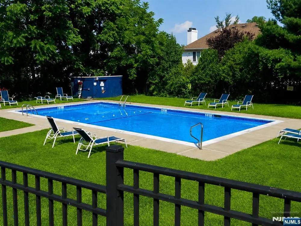 103 Bellgrove 2B Mahwah, NJ 07430
