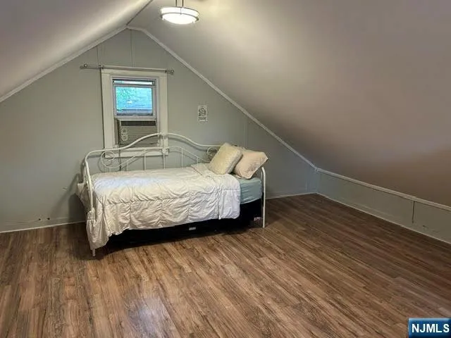 54 Oak Street Tenafly, NJ 07670