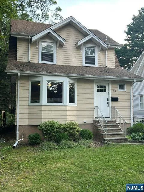 54 Oak Street Tenafly, NJ 07670