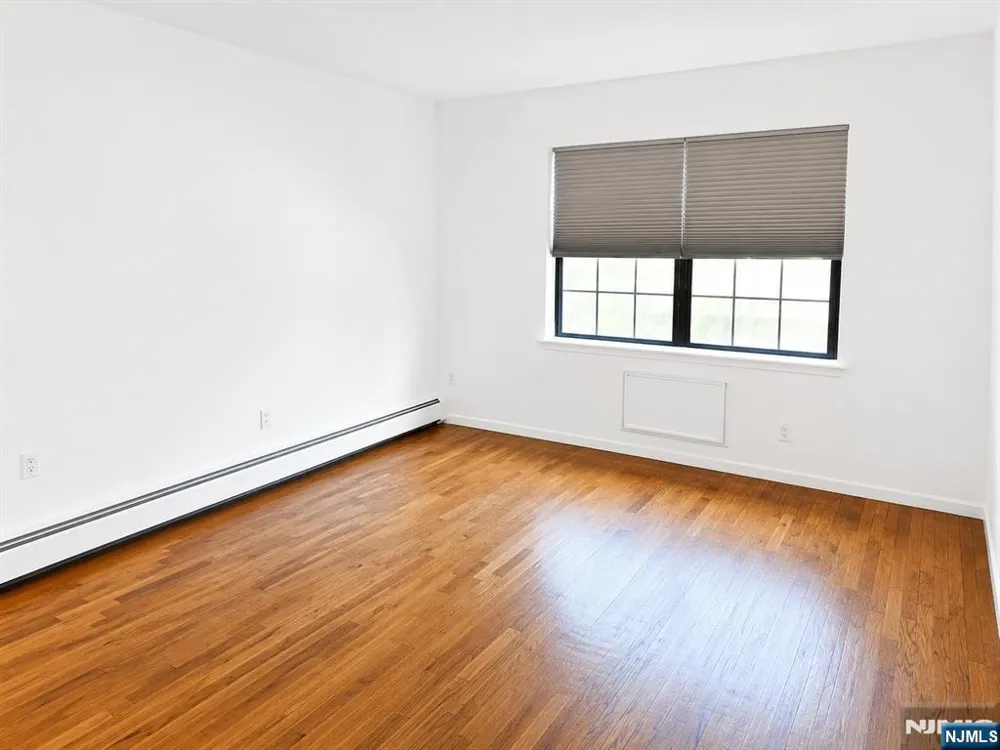 244 Collignon 5B River Vale, NJ 07675
