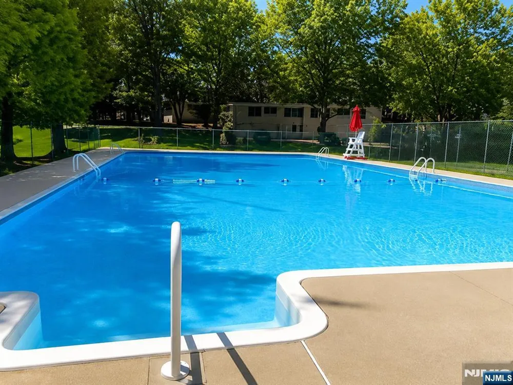 244 Collignon 5B River Vale, NJ 07675