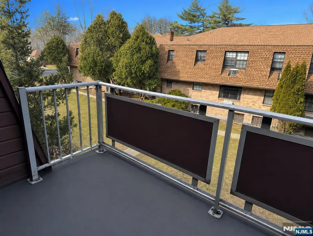 244 Collignon 5B River Vale, NJ 07675