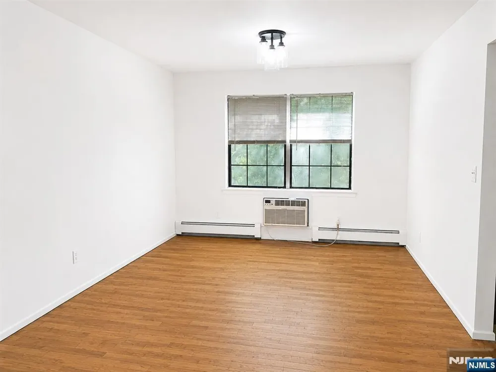 244 Collignon 5B River Vale, NJ 07675