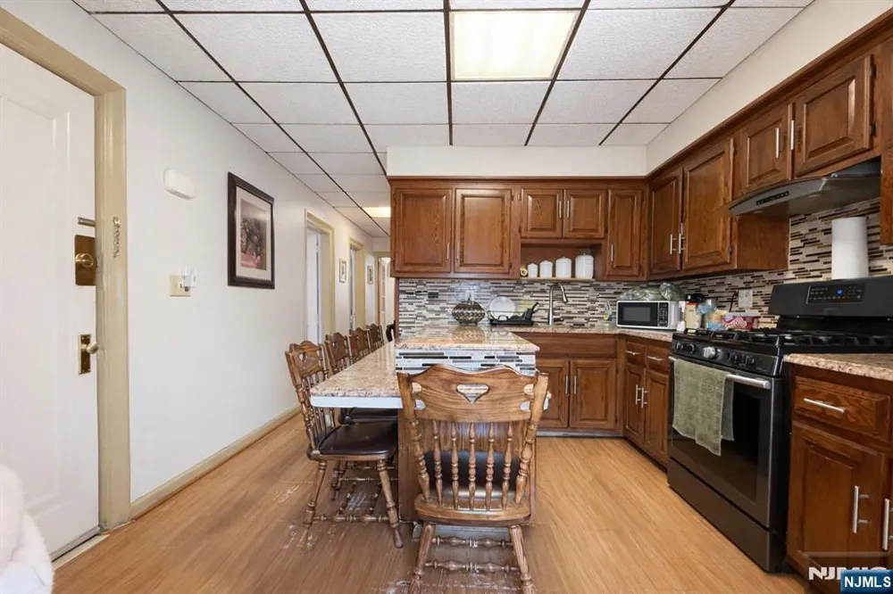19 Burgess Place 2 Passaic, NJ 07055