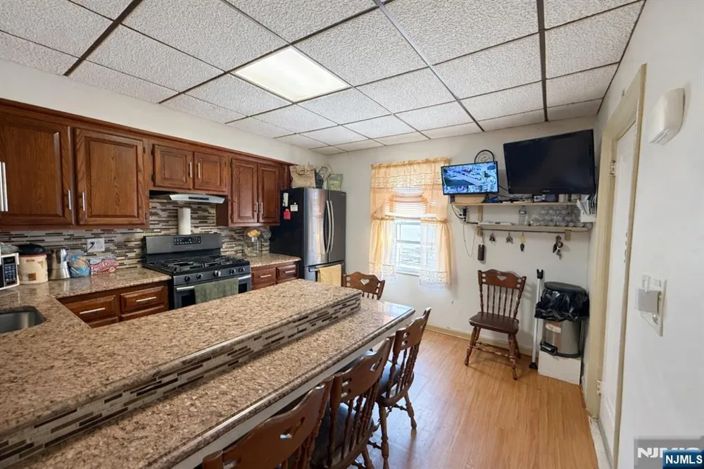 19 Burgess Place 2 Passaic, NJ 07055