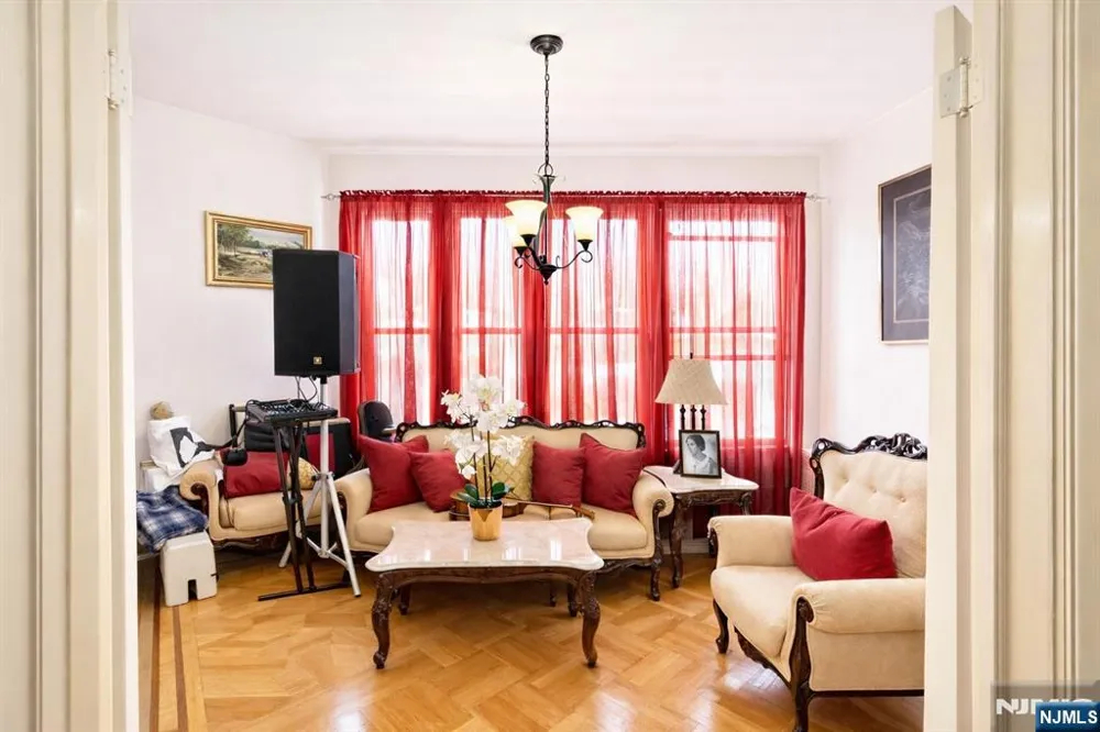 19 Burgess Place 2 Passaic, NJ 07055