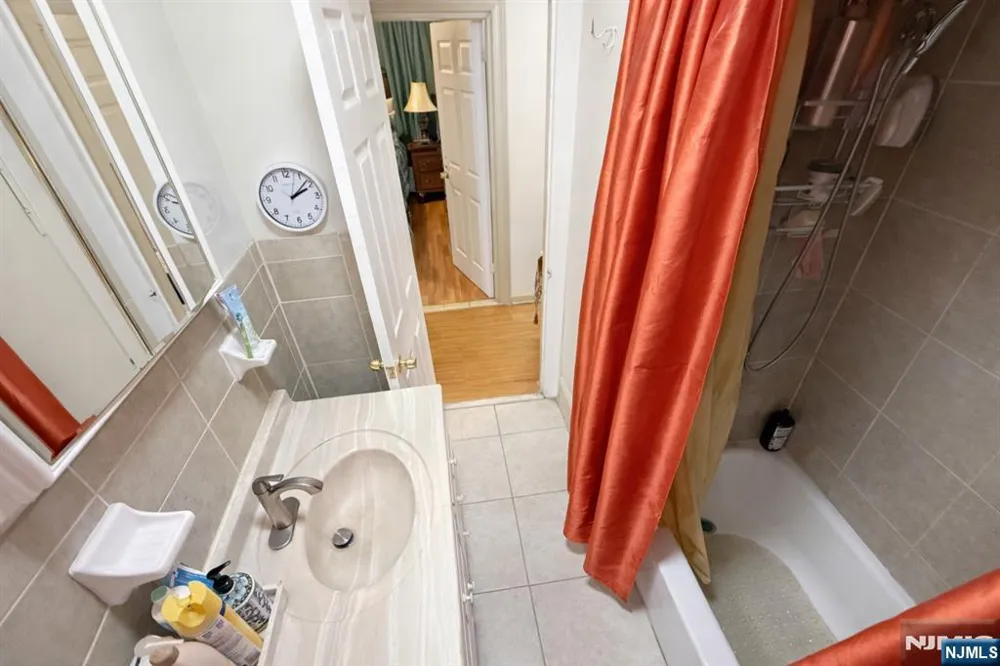 19 Burgess Place 2 Passaic, NJ 07055