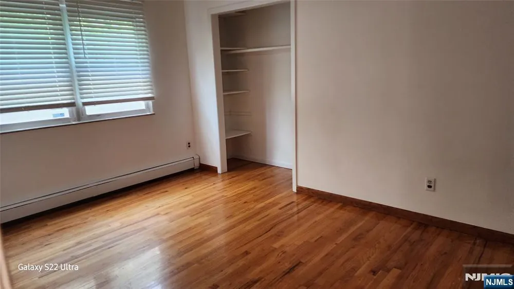 336 6th Street 2nd floor Palisades Park, NJ 07650
