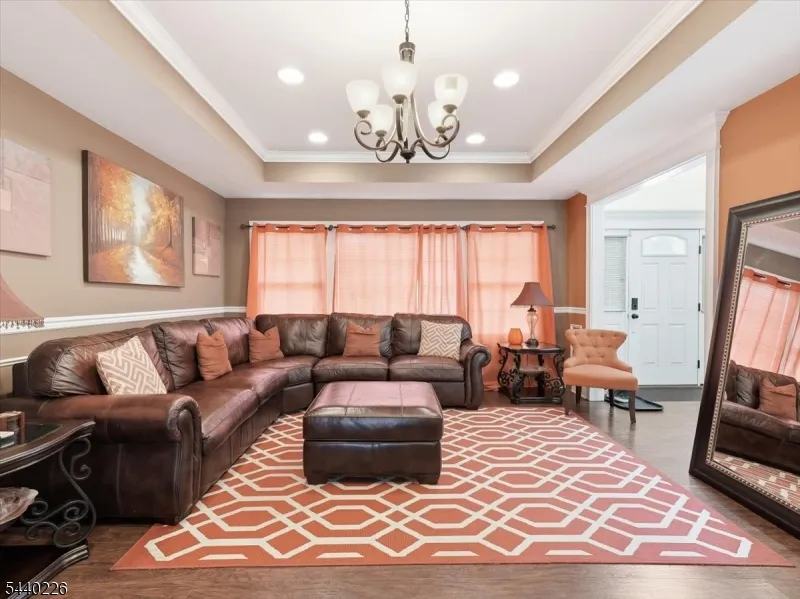911 Worth Ave Linden City, NJ 07036