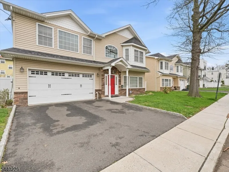 911 Worth Ave Linden City, NJ 07036