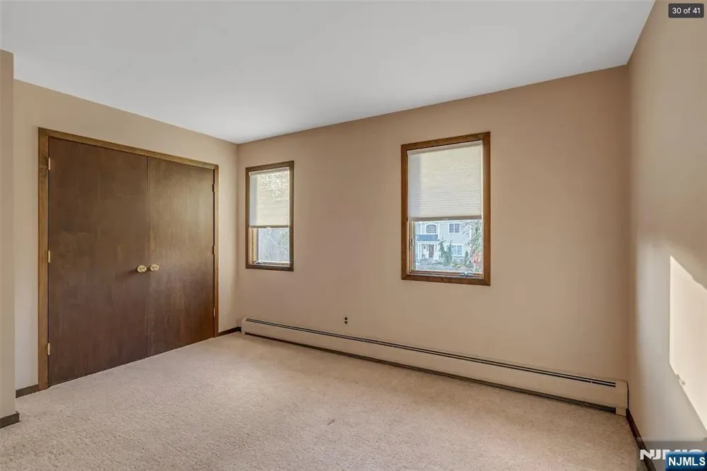 88 Van Blarcom Lane Wyckoff, NJ 07481