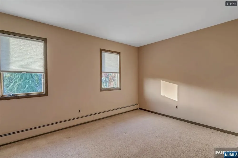 88 Van Blarcom Lane Wyckoff, NJ 07481