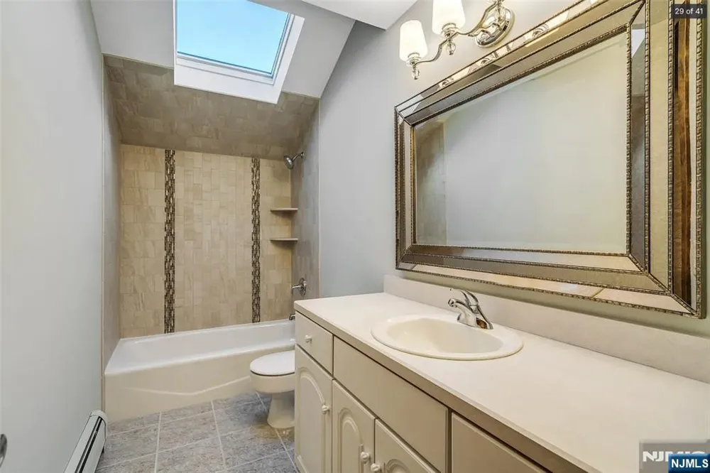 88 Van Blarcom Lane Wyckoff, NJ 07481