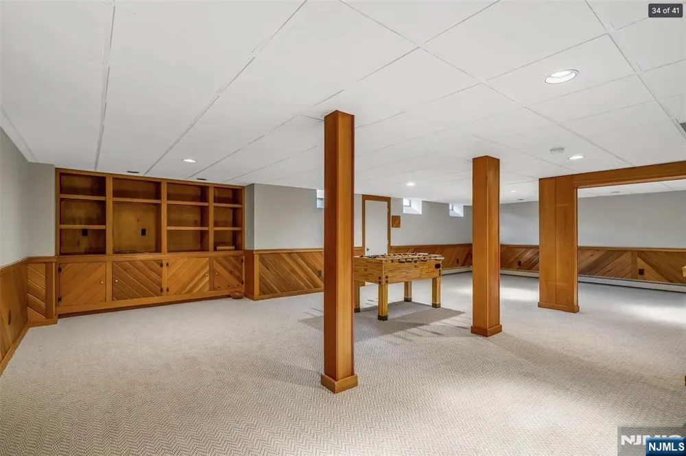 88 Van Blarcom Lane Wyckoff, NJ 07481