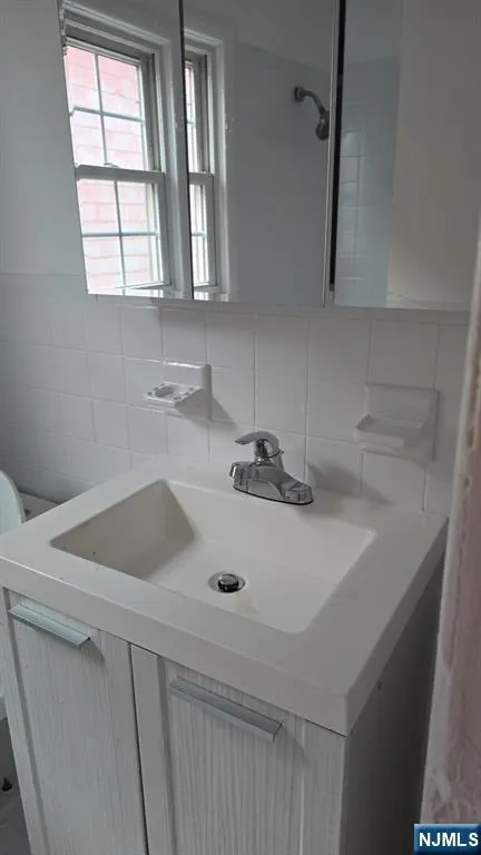 7029 Grand Avenue North Bergen, NJ 07047