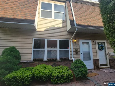 81 Church Street 4