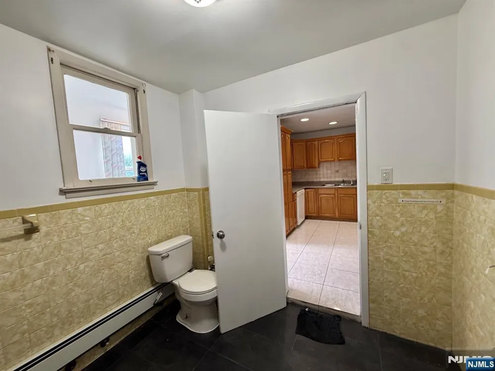 525 Harrison Avenue 2F Harrison, NJ 07029