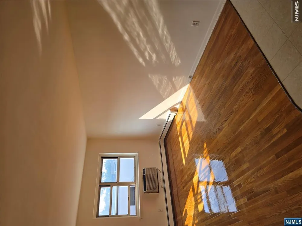475 Grand 1F Palisades Park, NJ 07650