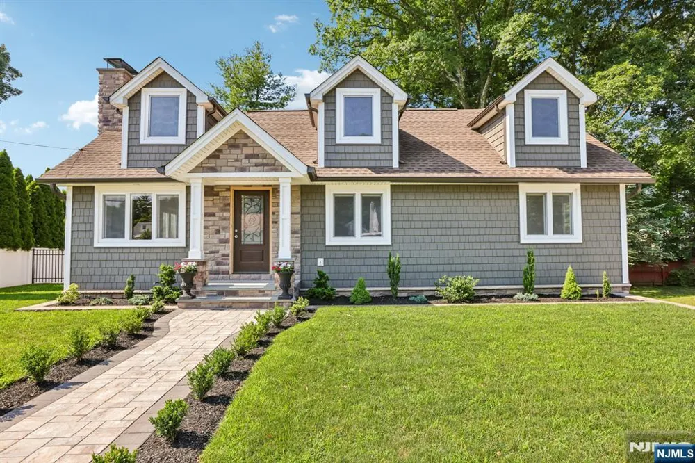50 Lincoln Place Waldwick, NJ 07463