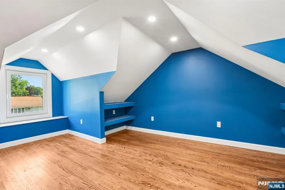 50 Lincoln Place Waldwick, NJ 07463