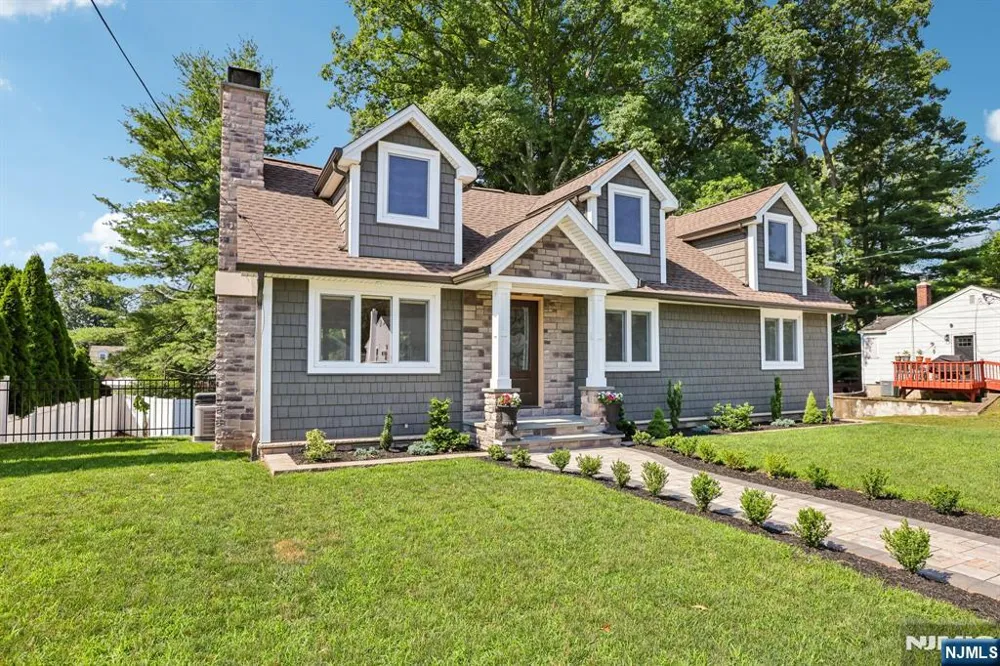 50 Lincoln Place Waldwick, NJ 07463