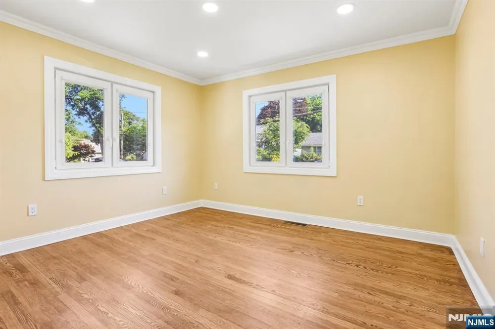 50 Lincoln Place Waldwick, NJ 07463