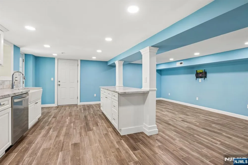 50 Lincoln Place Waldwick, NJ 07463