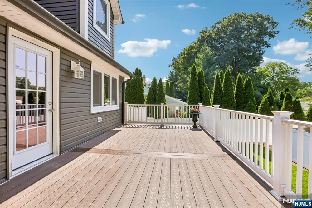 50 Lincoln Place Waldwick, NJ 07463