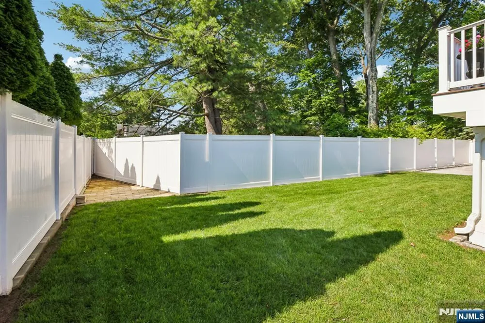 50 Lincoln Place Waldwick, NJ 07463