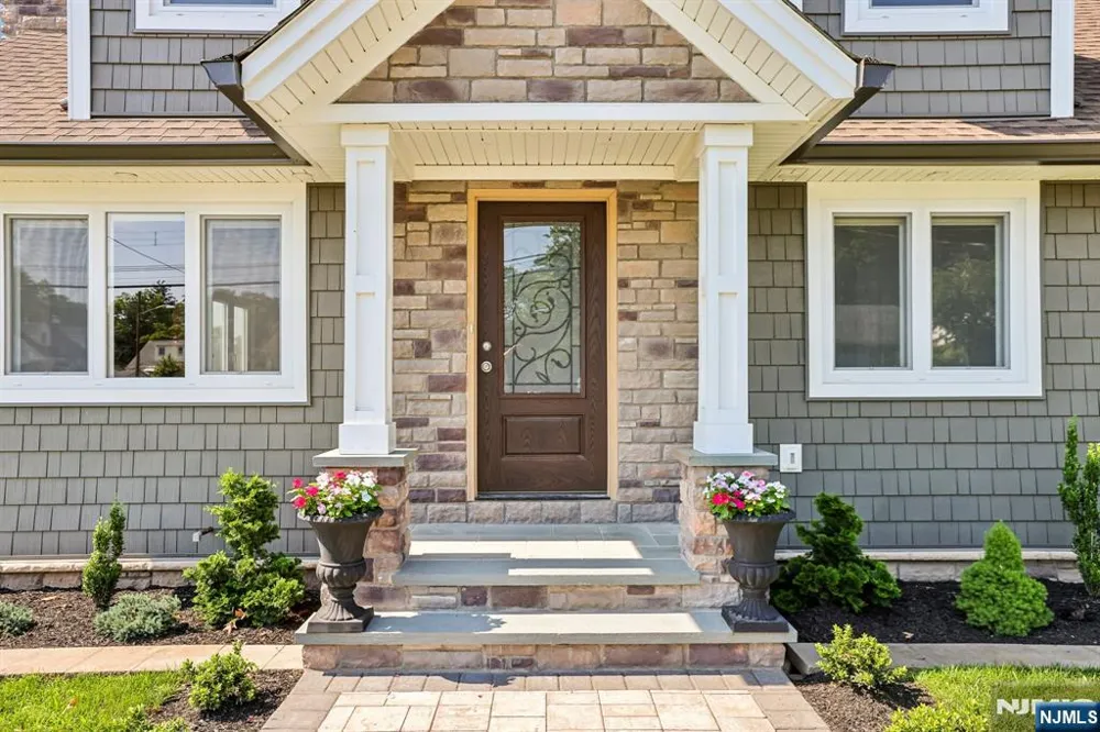 50 Lincoln Place Waldwick, NJ 07463
