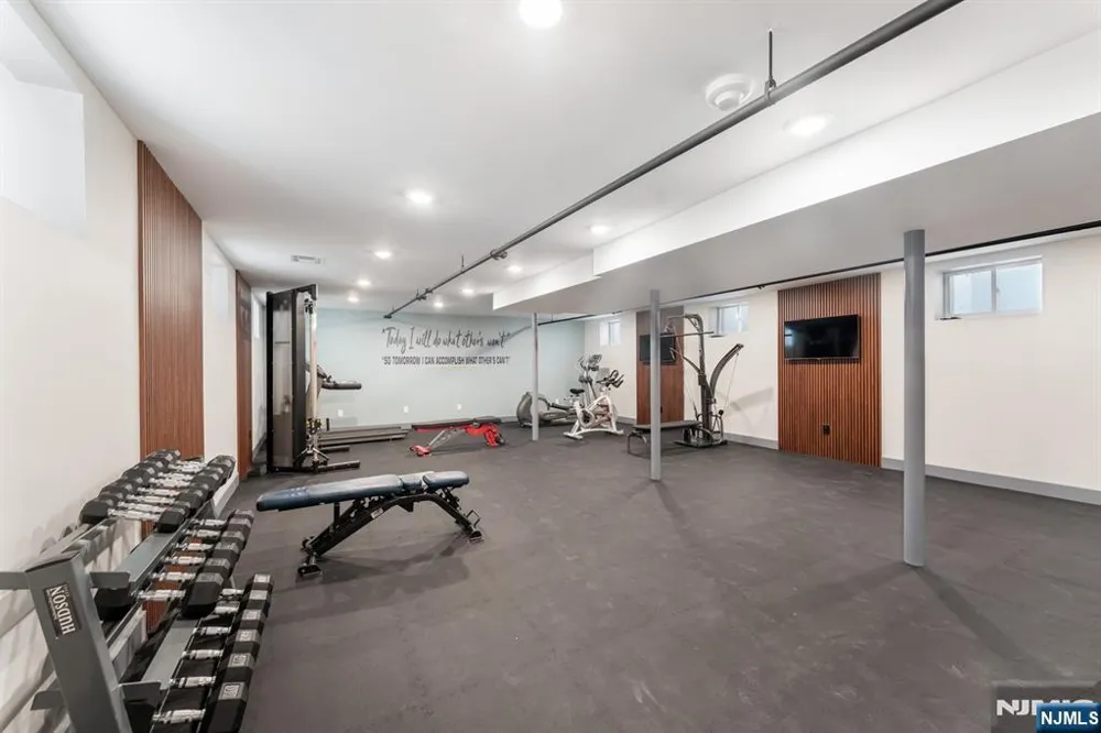 189 Dayton 205 Passaic, NJ 07055