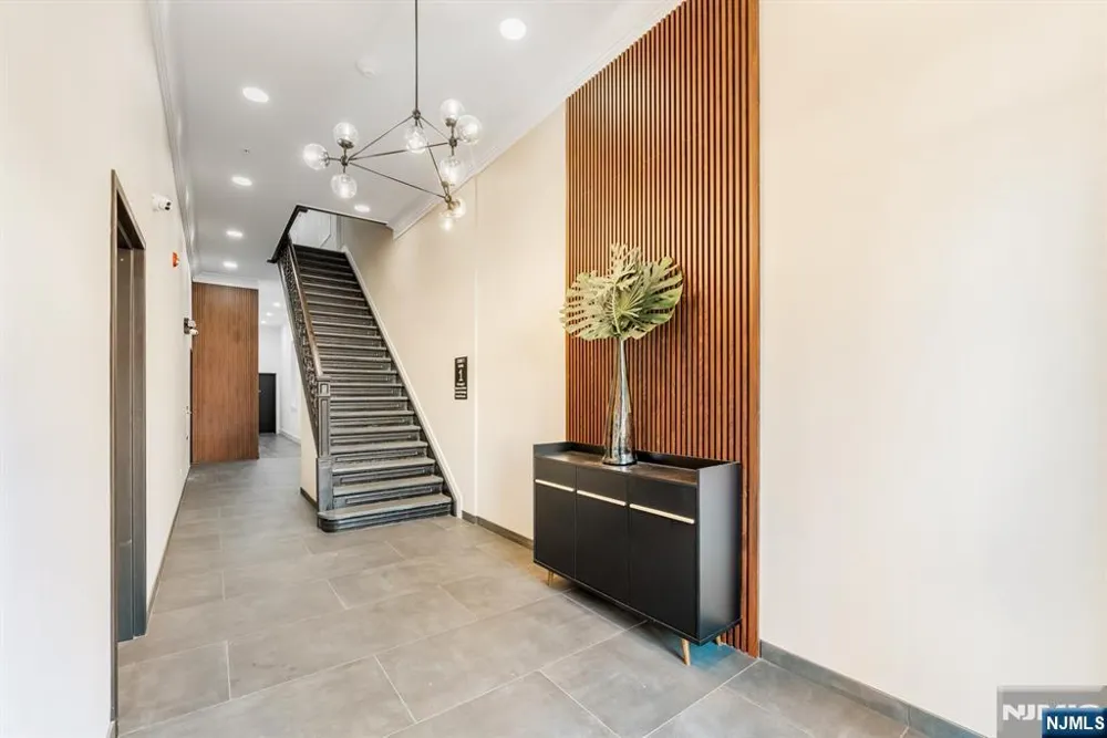 189 Dayton 205 Passaic, NJ 07055