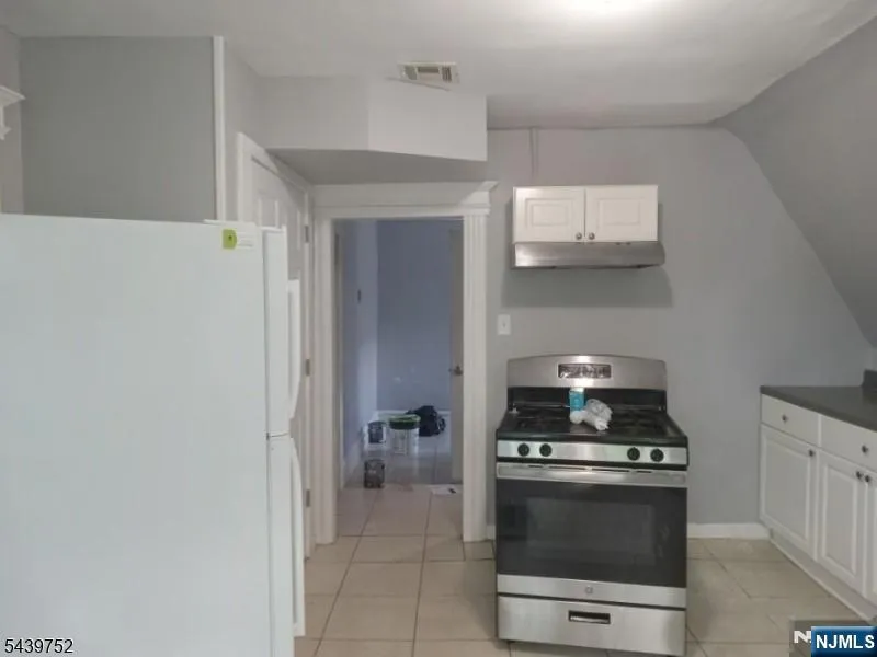 58 5th Street Newark, NJ 07107