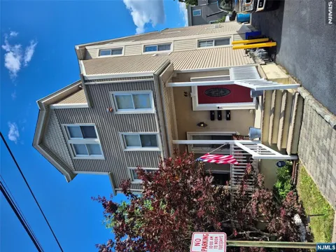 44 King Street 3rd Flr