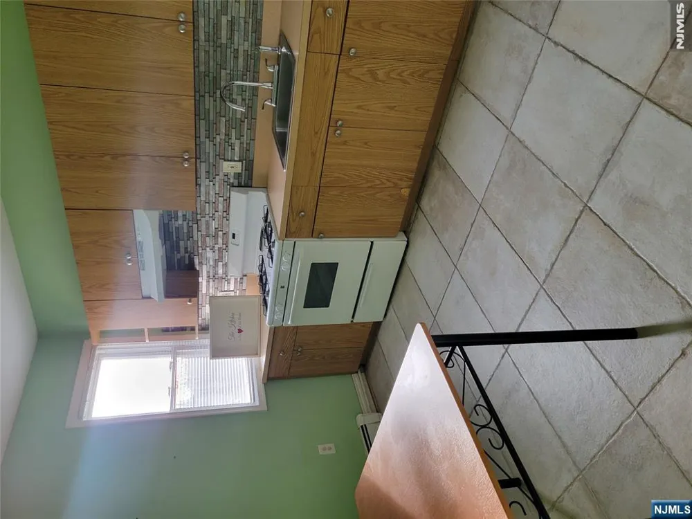 44 King Street 3rd Flr Haledon, NJ 07508
