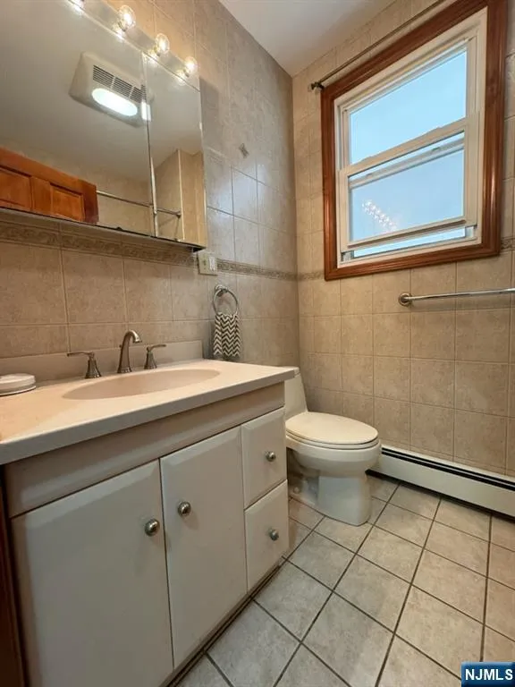 221-223 Patterson Street 1 Harrison, NJ 07029