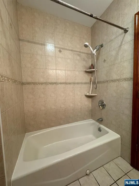 221-223 Patterson Street 1 Harrison, NJ 07029