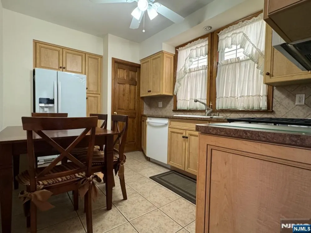 221-223 Patterson Street 1 Harrison, NJ 07029