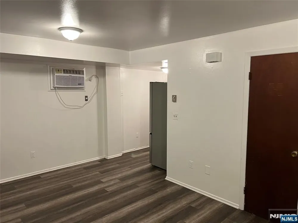 408 5th Harrison, NJ 07029
