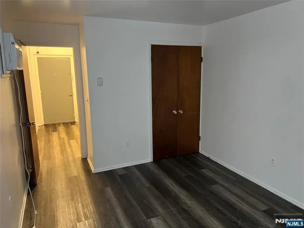 408 5th Harrison, NJ 07029