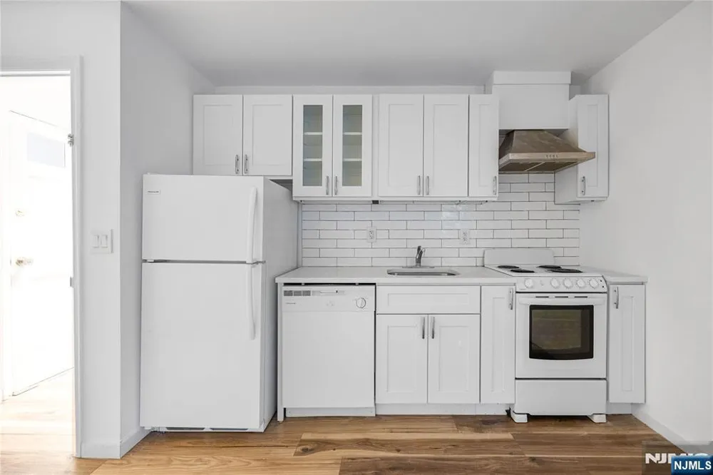 203 E Ruby Avenue B Palisades Park, NJ 07650