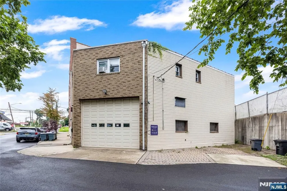 203 E Ruby Avenue B Palisades Park, NJ 07650