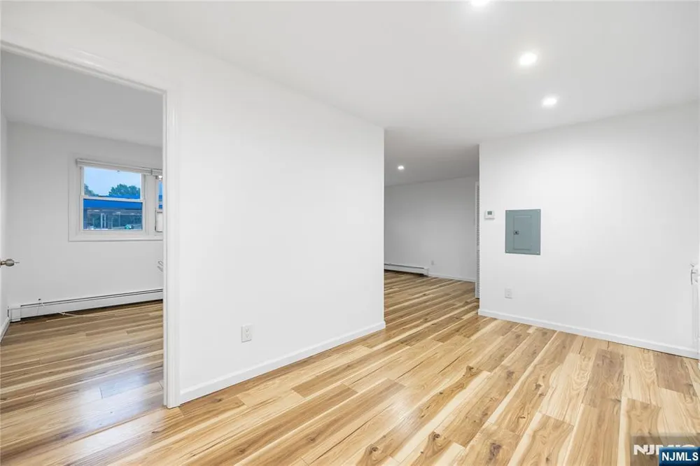 203 E Ruby Avenue B Palisades Park, NJ 07650
