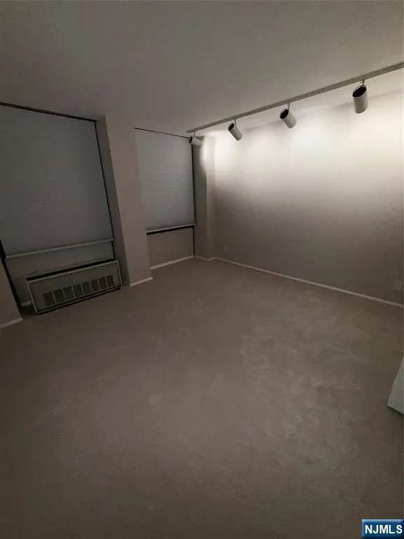 300 Winston 619 Cliffside Park, NJ 07010