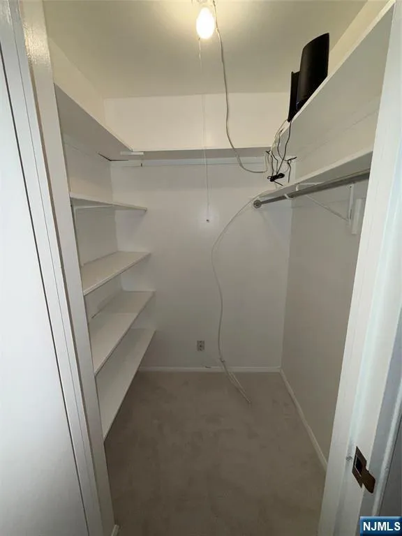 300 Winston 619 Cliffside Park, NJ 07010