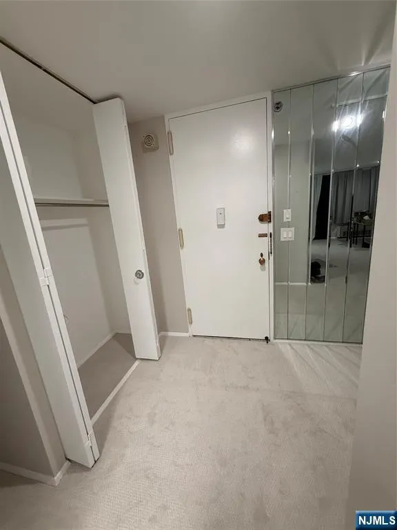 300 Winston 619 Cliffside Park, NJ 07010