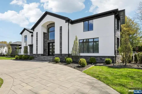 63 Roberts Road